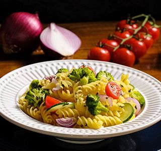 Receita Salada de macarrão sem glúten com brócolis