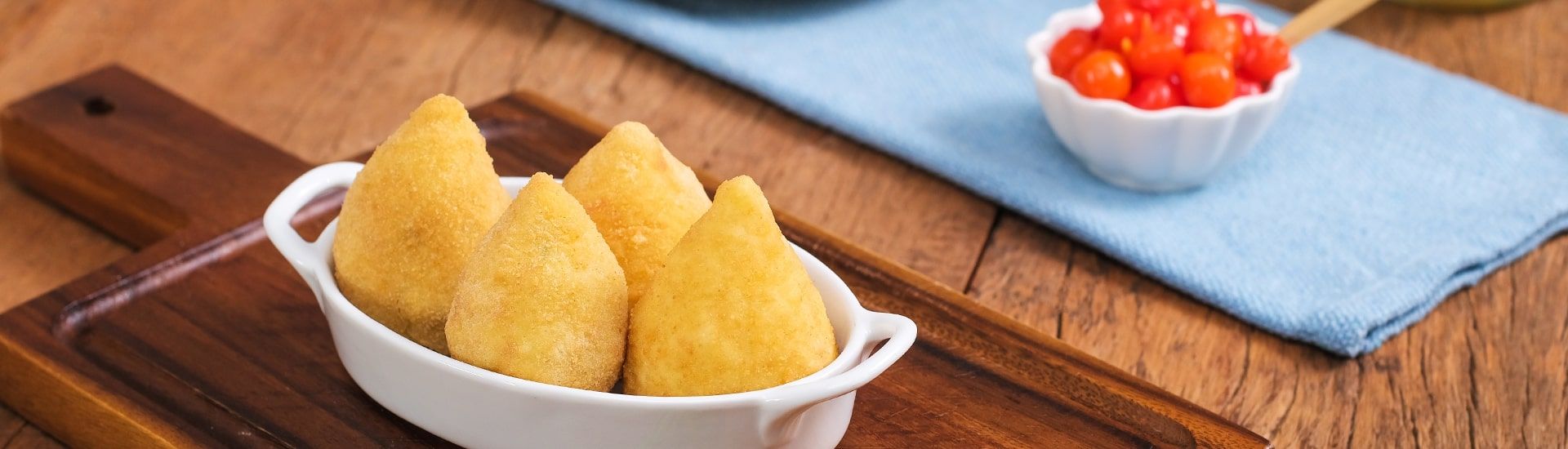 Coxinha com massa de mandioca