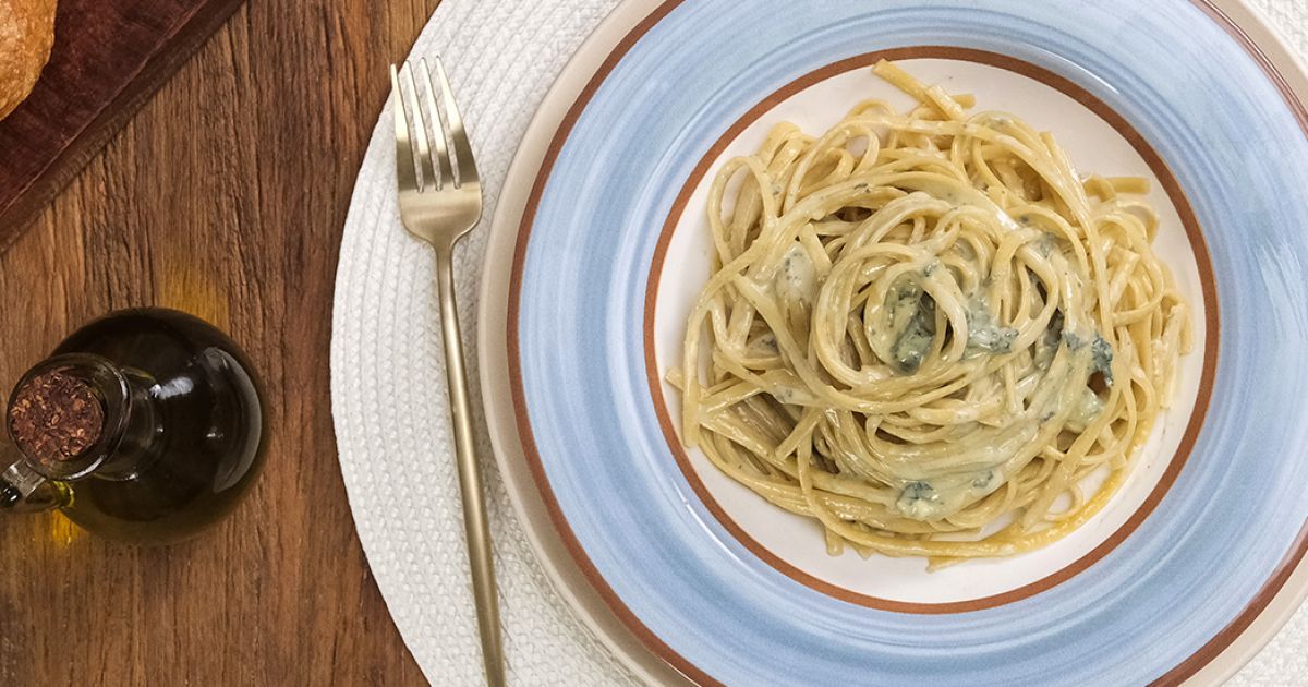 Linguine com gorgonzola - Renata