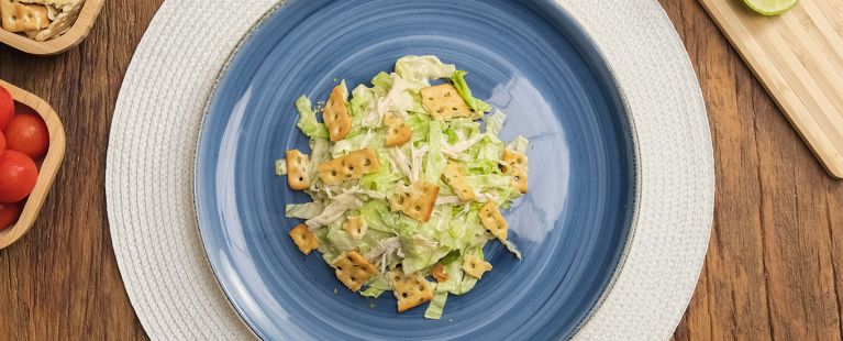 Salada caesar simples com frango