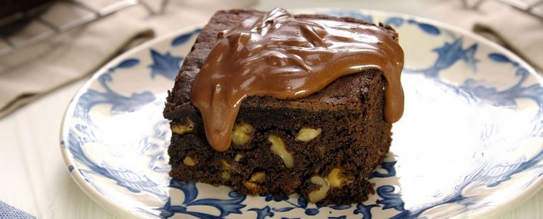 Brownie com mistura para bolo de chocolate