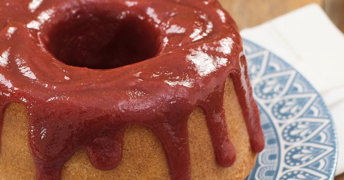 Bolo de fubá com goiabada cremosa - Renata