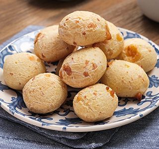 Receita Pão de queijo fácil com farinha de trigo
