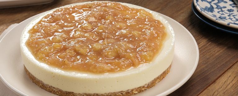 Cheesecake de leite em pó com banana caramelizada