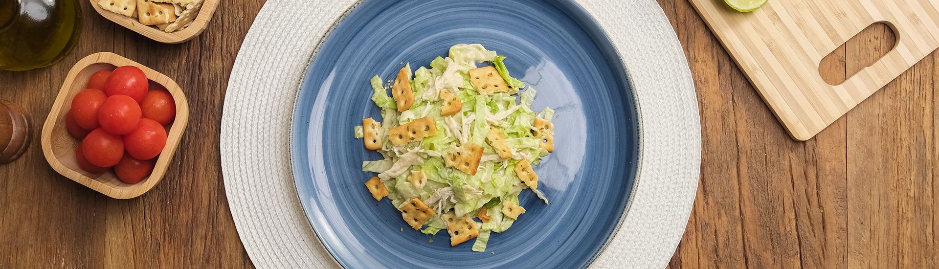 Salada caesar simples com frango