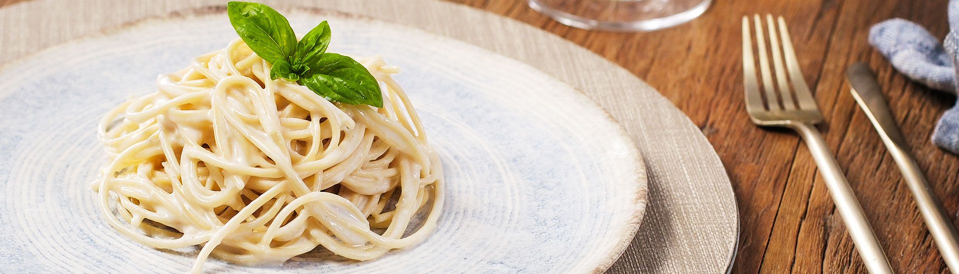 Macarrão Rico em Proteína ao Molho Branco