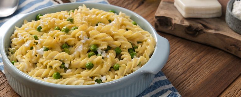 Fusilli com massa de queijo feta/cottage ao forno