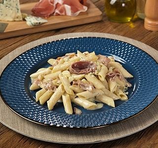 Receita Macarrão com Presunto Defumado  e Creme de Gorgonzola