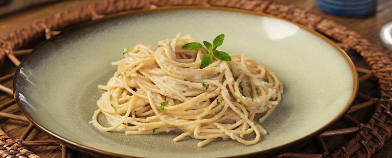 Macarrão Cremoso com Parmesão e Couve-flor