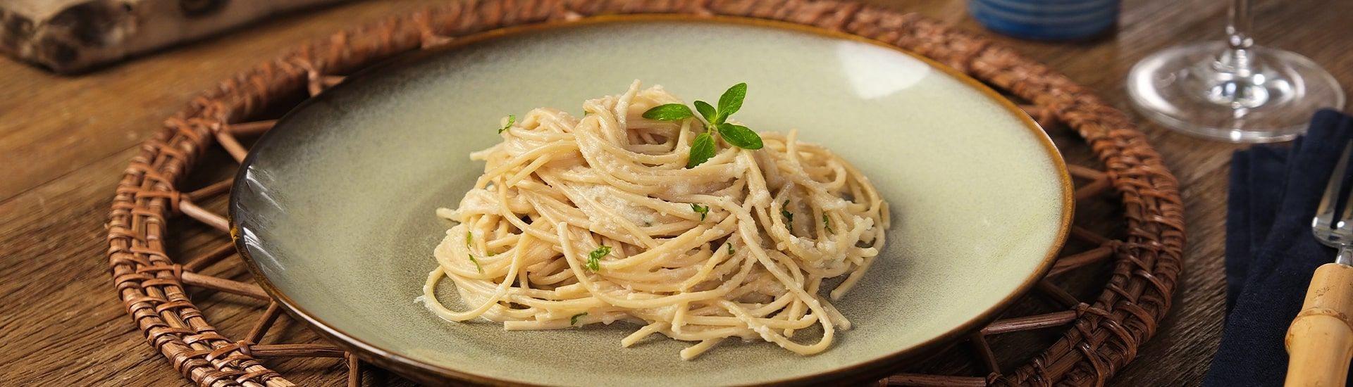 Macarrão Cremoso com Parmesão e Couve-flor