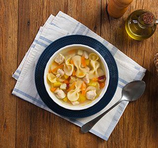 Receita Sopa de Macarrão com Frango e Legumes