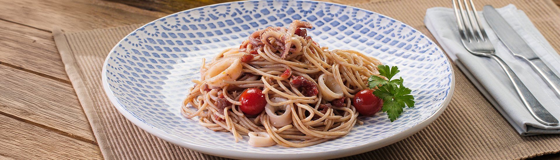 Risoto de Macarrão com Lula e Tomates