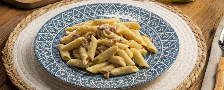 Penne ao Molho de Gorgonzola e Nozes