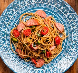 Receita Espaguete da Fazenda com Abobrinha e Calabresa